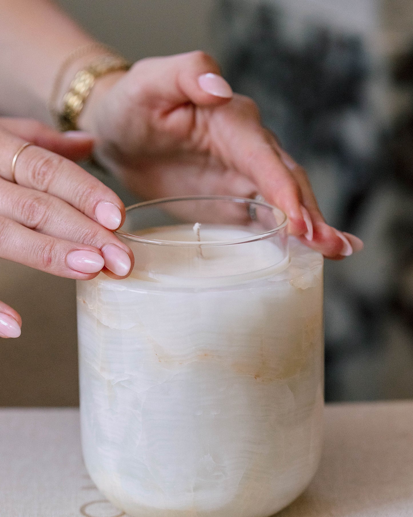 WHITE ONYX REFILLABLE CANDLE