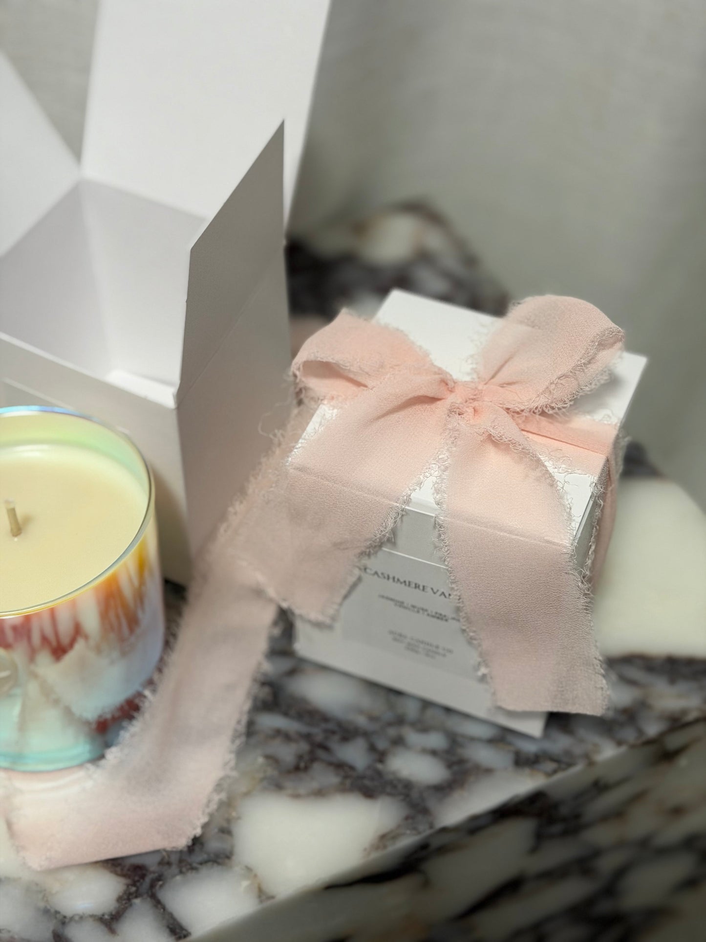 GALENTINE’S IRIDESCENT CANDLE